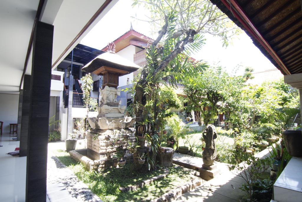 Agung And Sue Watering Hole I Hotel Sanur Habitación foto